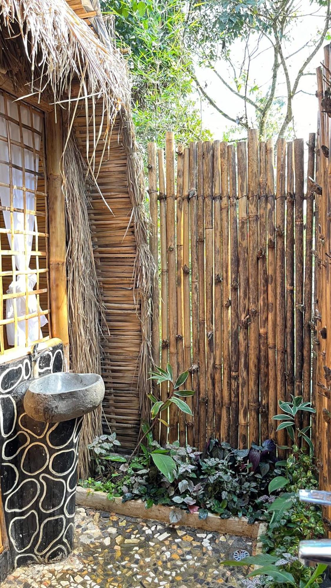 El Bamboo Guesthouse Jambu  Екстер'єр фото