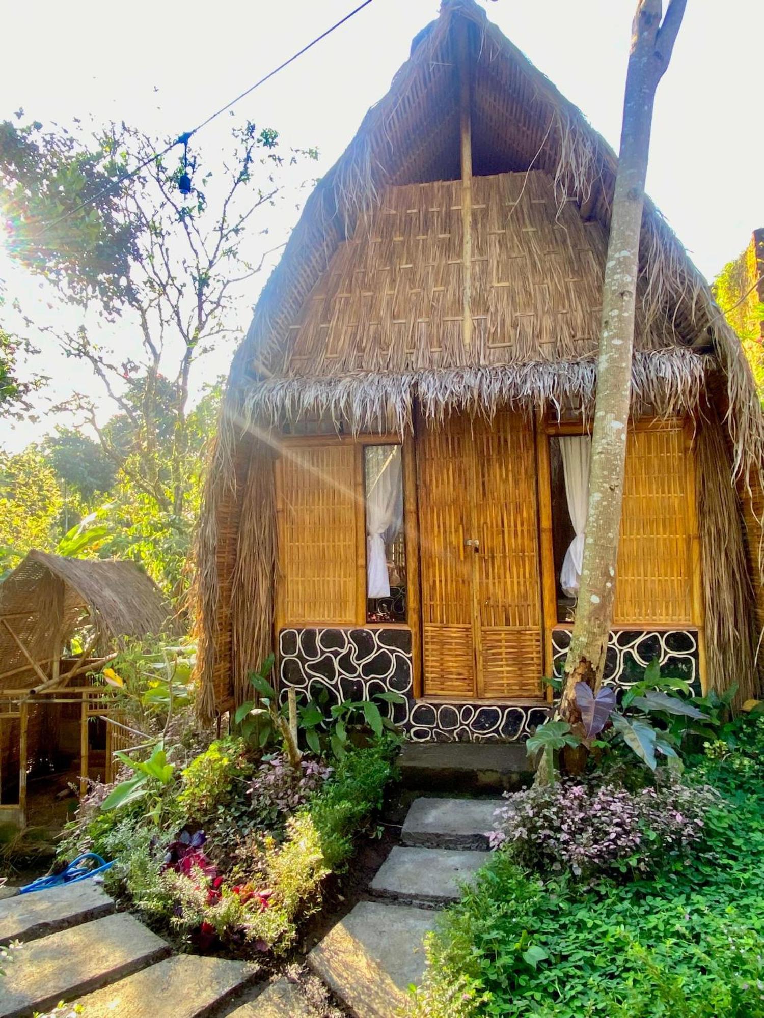 El Bamboo Guesthouse Jambu  Екстер'єр фото